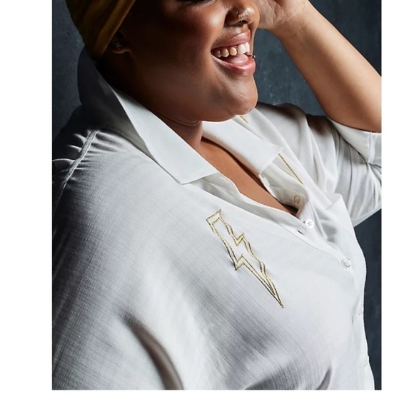 WHITE EMBROIDERED LIGHTNING BOLT SHIRT - Picture 5 of 6